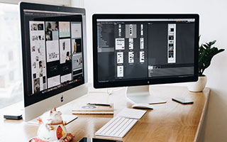 178体育直播-詹皇满意湖人休赛期表现 打趣小加：还我DPOY奖杯